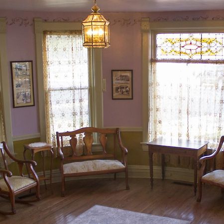 The Cottage House Council Grove Bagian luar foto